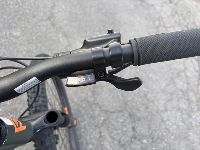 Rock Machine BLIZZ 27 HD