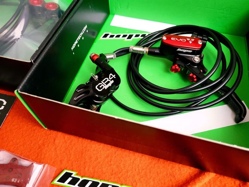 Novinka Hope Tech EVO GR4 Brake Set