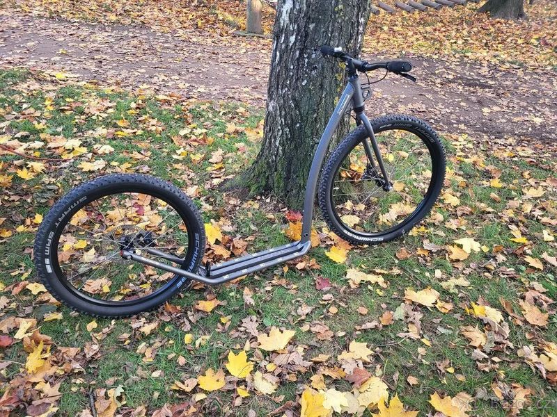 Koloběžka Kostka mushing racer