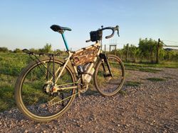 Expediční Gravel s FOX vidlicí