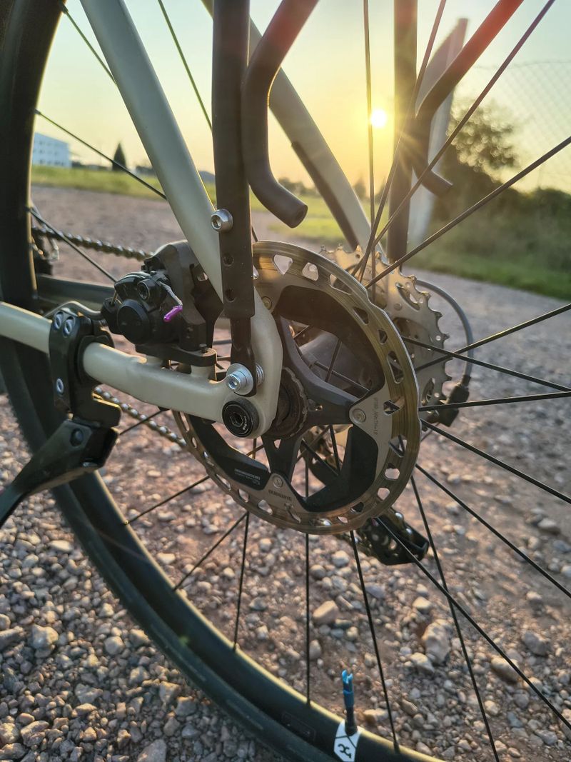 Expediční Gravel s FOX vidlicí 