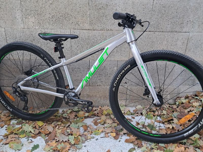 Amulet Youngster 26, lehké, jako nové!