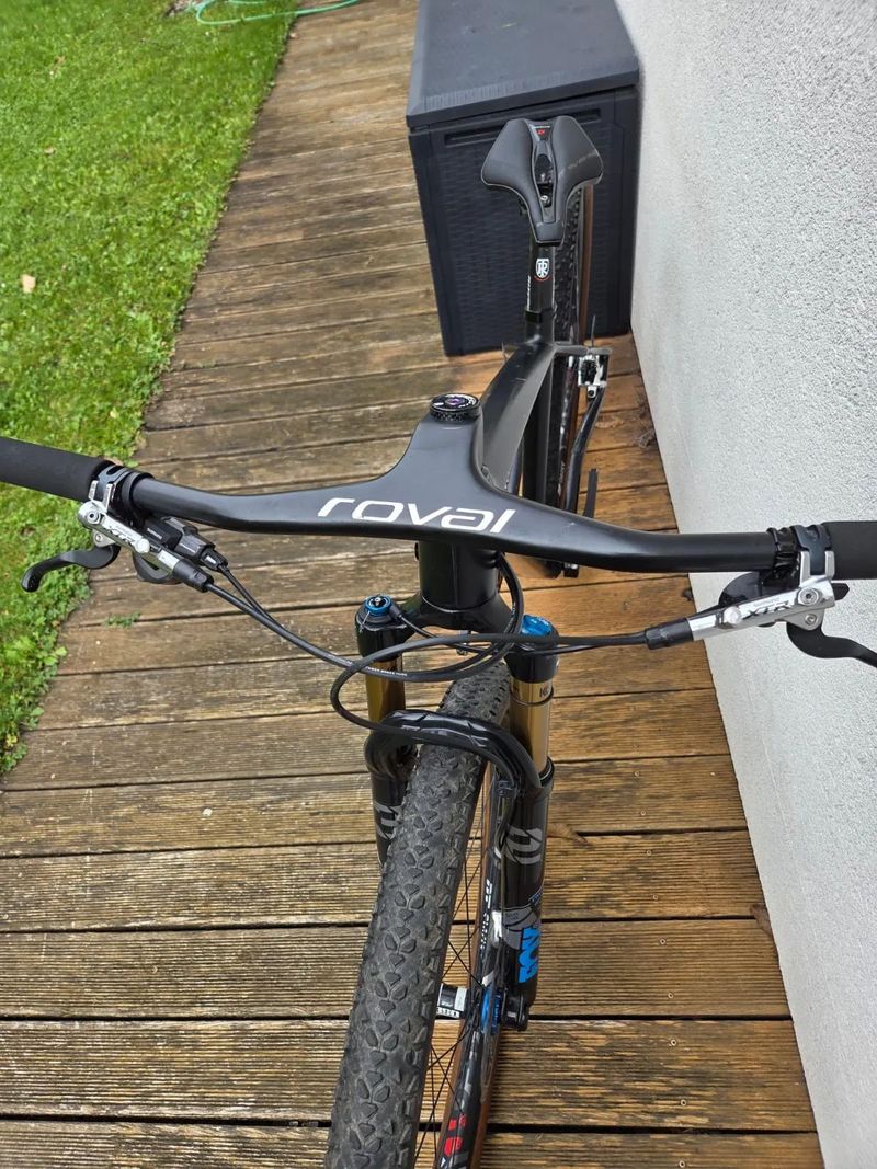 Závodní karbonové XC kolo – velikost S (15“), 27,5“