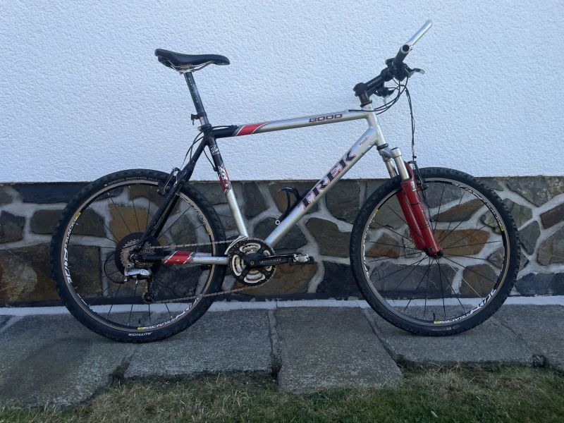 Trek 8000