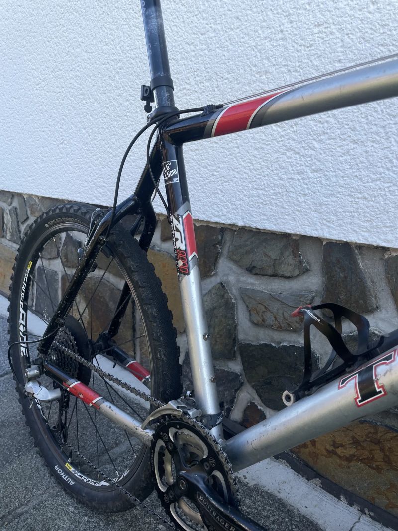 Trek 8000