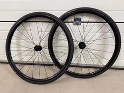 Nová silniční kola Bontrager Paradigm SL + pláště Bontrager R3