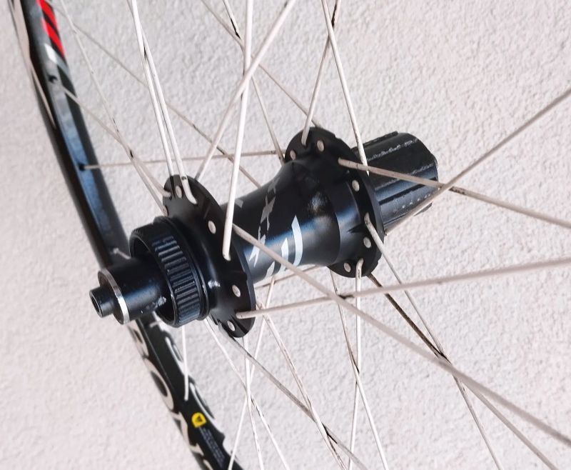 Bontrager XXX Carbon - téměř nové 