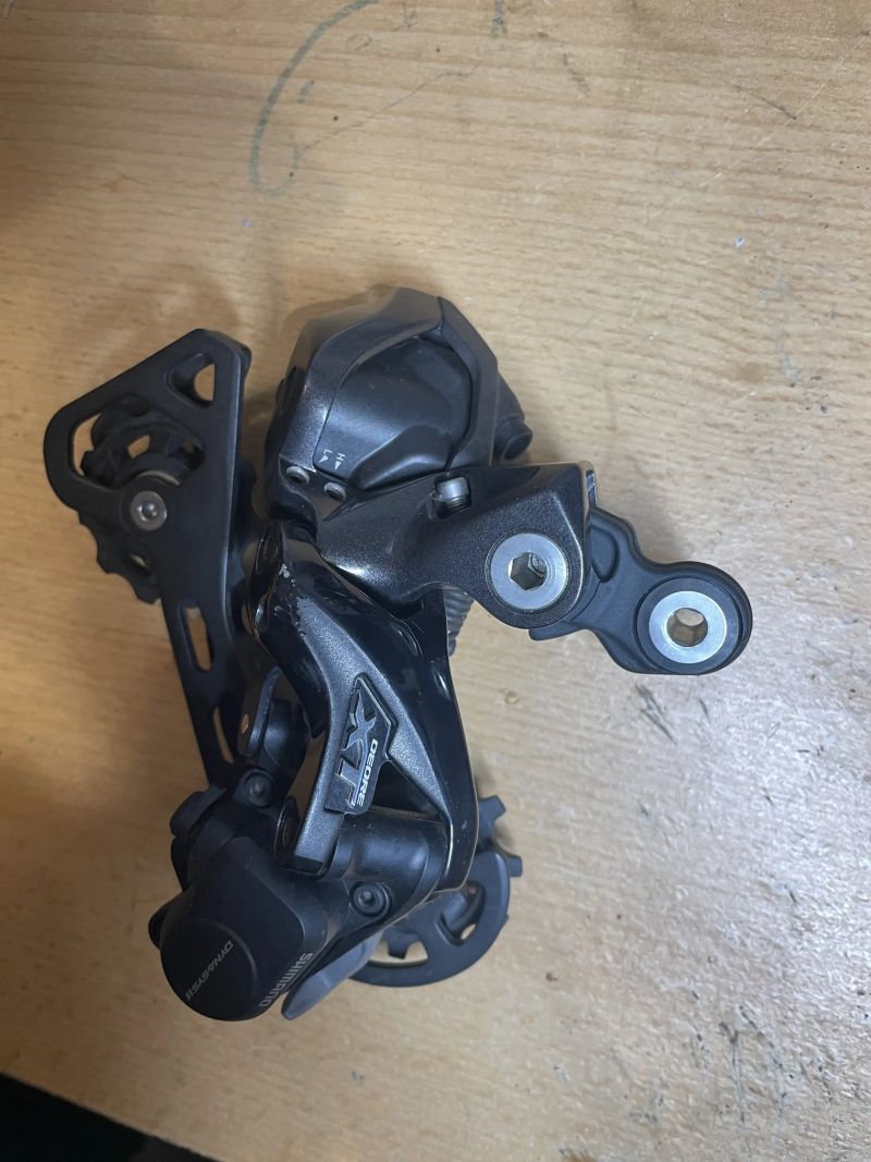 Shimano XT 11 DI2 RD-M8050 přehazovačka