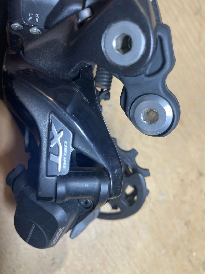 Shimano XT 11 DI2 RD-M8050 přehazovačka