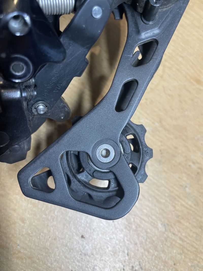 Shimano XT 11 DI2 RD-M8050 přehazovačka