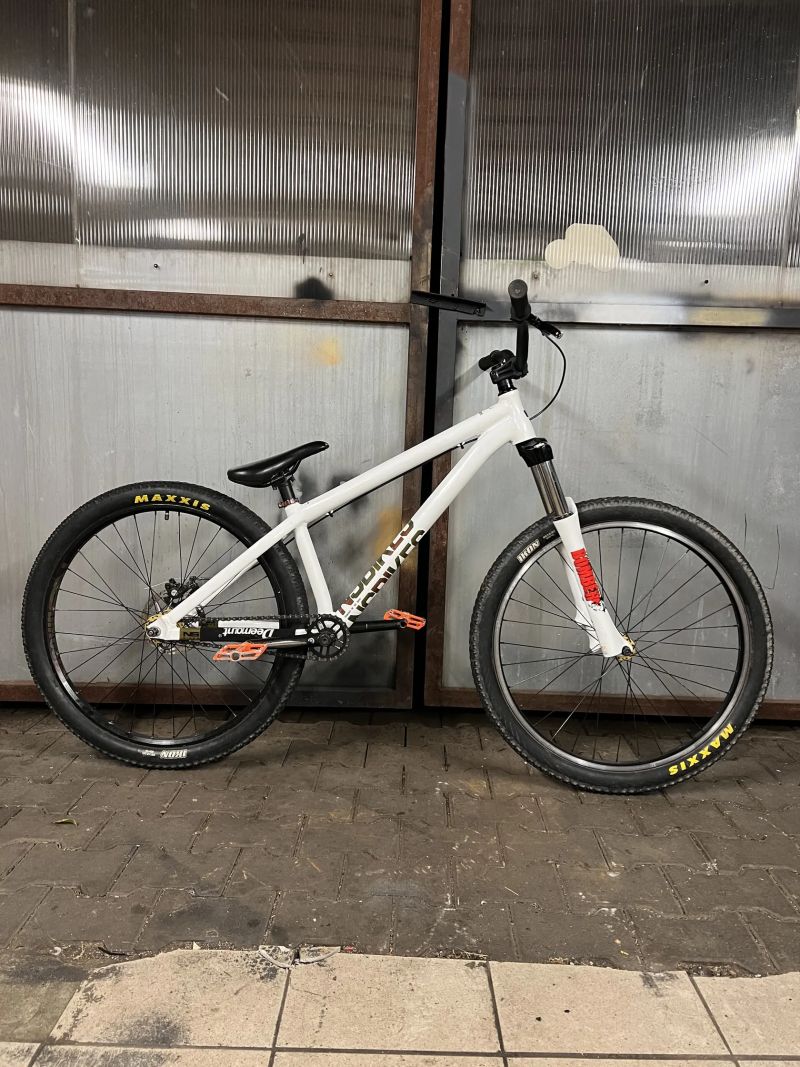 Dirt kolo Ns bikes movement 3 marzocchi 