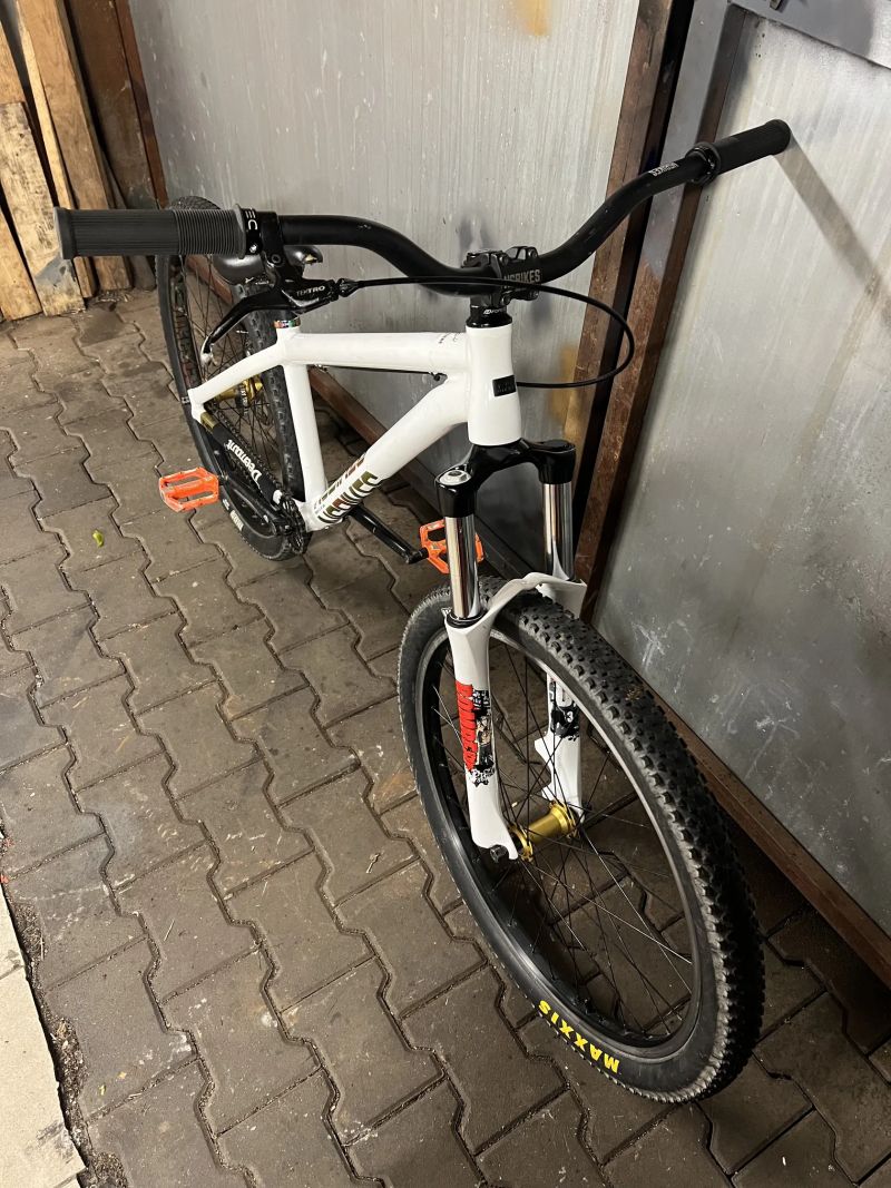 Dirt kolo Ns bikes movement 3 marzocchi 