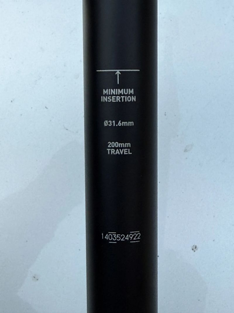 Rock Shox Reverb AXS B1 / 200 mm / Ø 31,6 mm / 548,2 mm