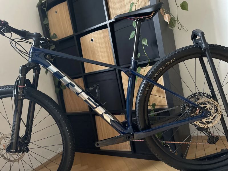 Trek Procaliber 9.6 Blue Smoke / Rainbow / vel.ML / Shimano XT 1x12