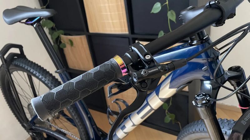Trek Procaliber 9.6 Blue Smoke / Rainbow / vel.ML / Shimano XT 1x12