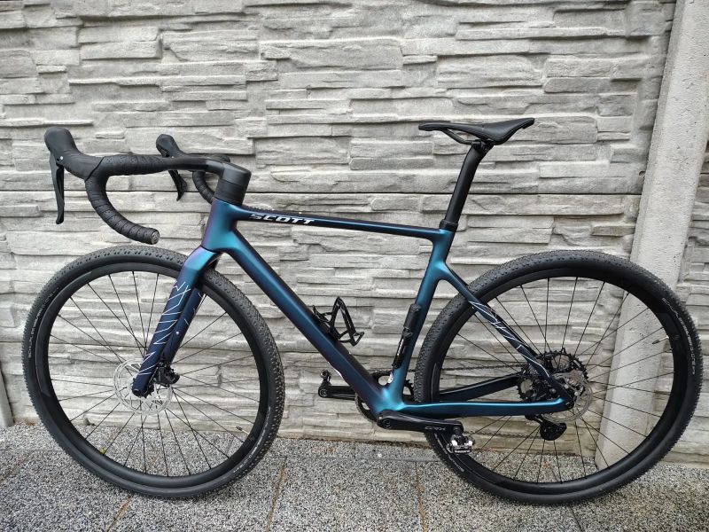 Karbonový Gravel Bike 