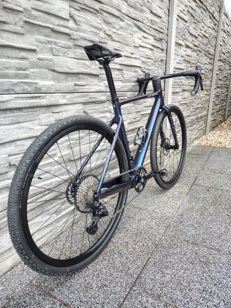 Karbonový Gravel Bike 
