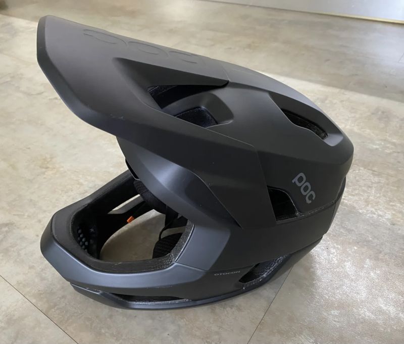 Cyklistická helma POC Otocon - uranium black matt