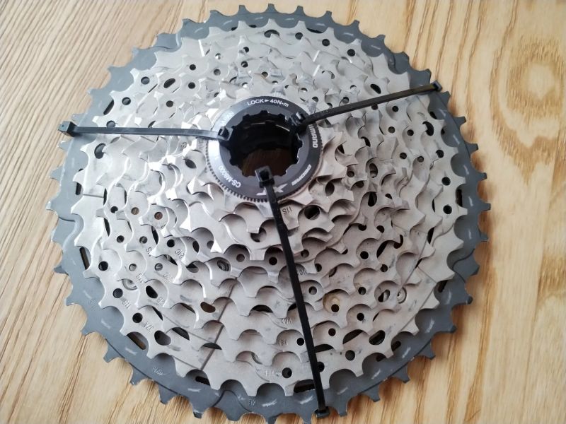 Shimano M8000 11-42z, najeto ca 200km