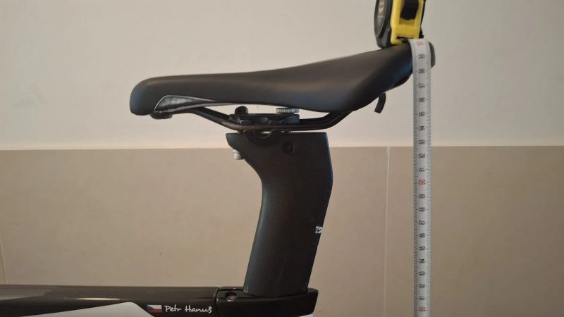 Karbonové triatlonové kolo Felt B16 vel. 54, s karbonovými koly