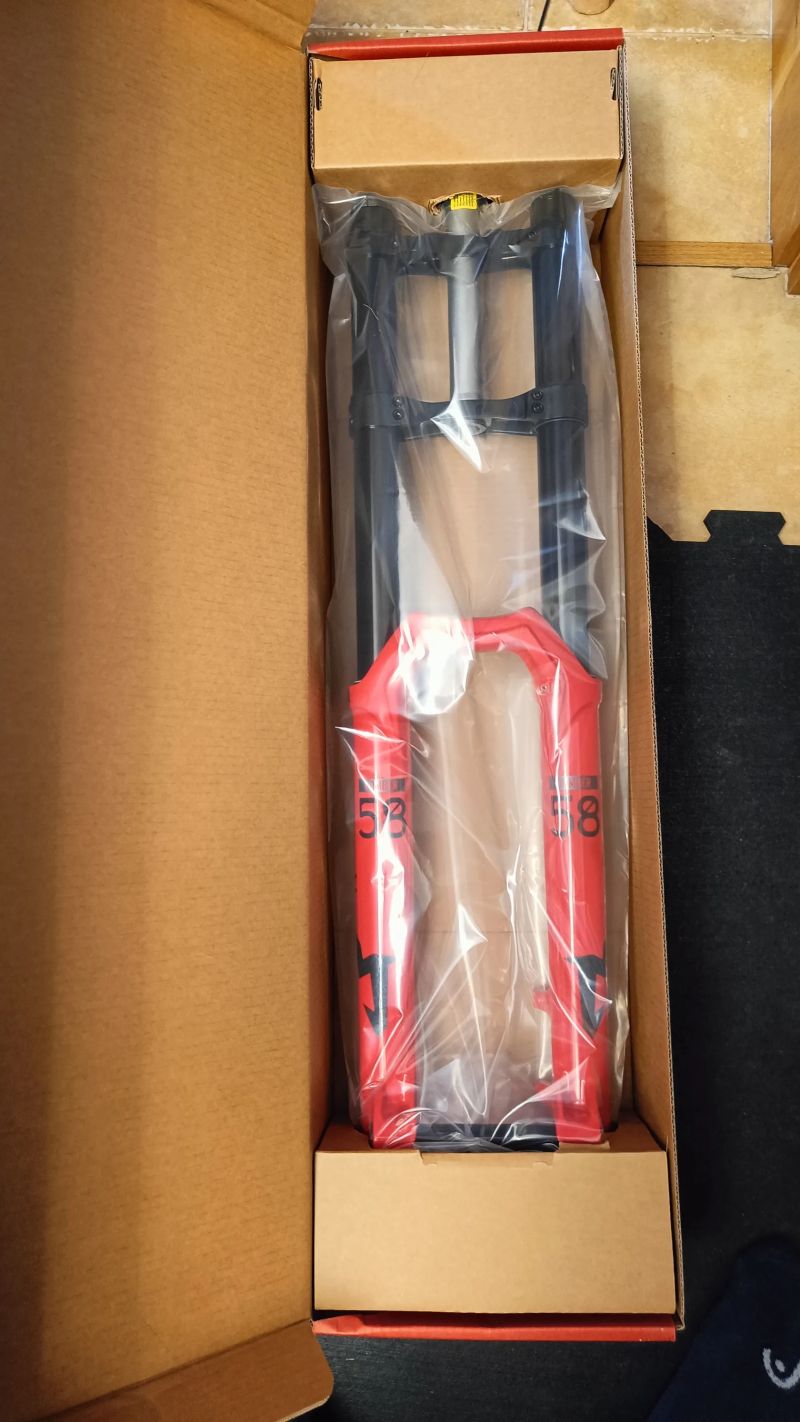 Nová Marzocchi Bomber 58 DH 27,5 