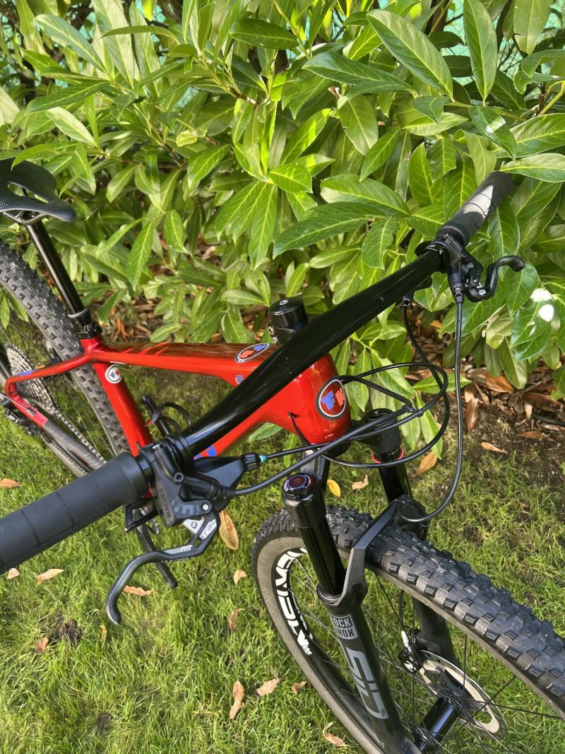 2x lehké karbonové kolo 29´, vel. S, 9kg