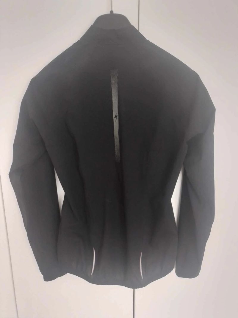 Nová Specialized Deflect H2O Pac black