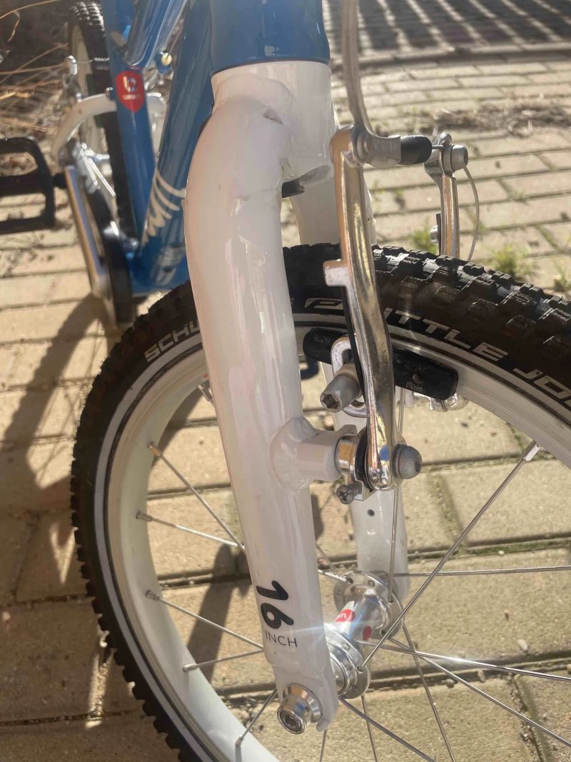 Woom dětské kolo 16" + stojánek a ochranná folie