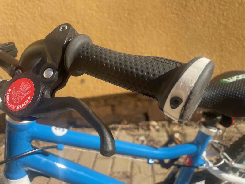 Woom dětské kolo 16" + stojánek a ochranná folie