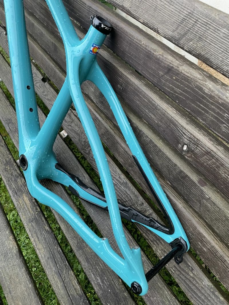 Yeti Arc TurQ vel. M