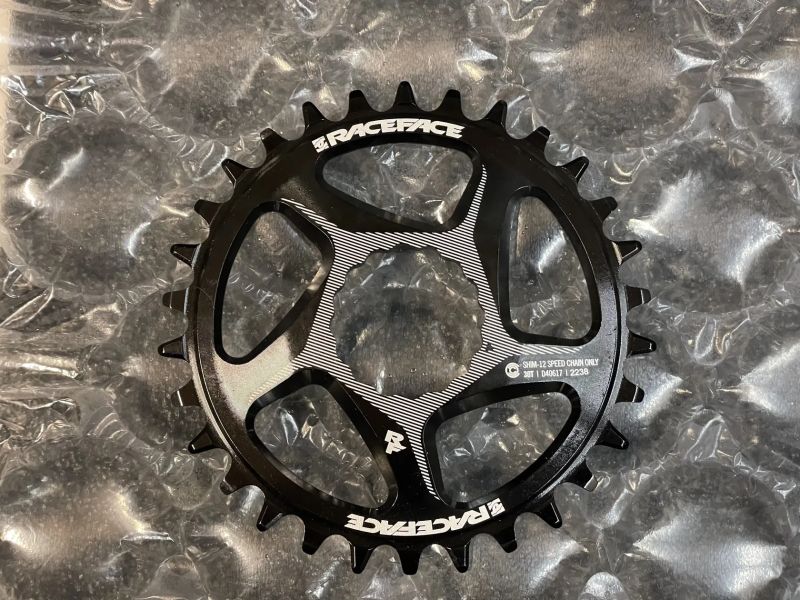 Race Face cinch 30z hliníkový pro 12s Shimano