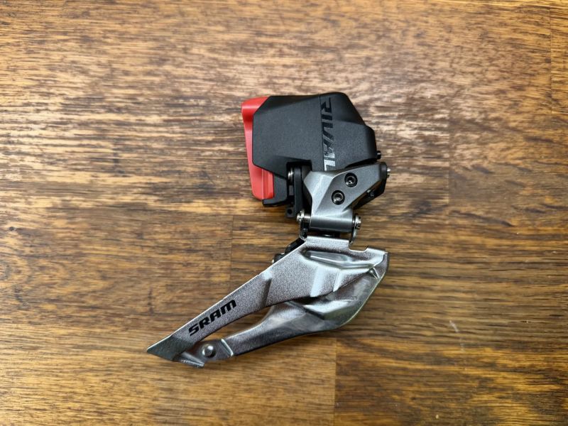 Sada Sram Rival D1 AXS (páky, brzdy, kliky, přesmykač, přehazovačka, baterie & nabíječka)