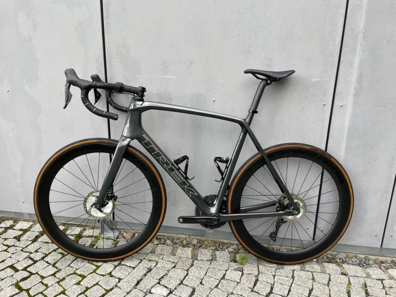 Trek Emonda SL 6 PRO Di2 Shimano 105 vel. 60 (na postavu 185 cm - 190 cm)
