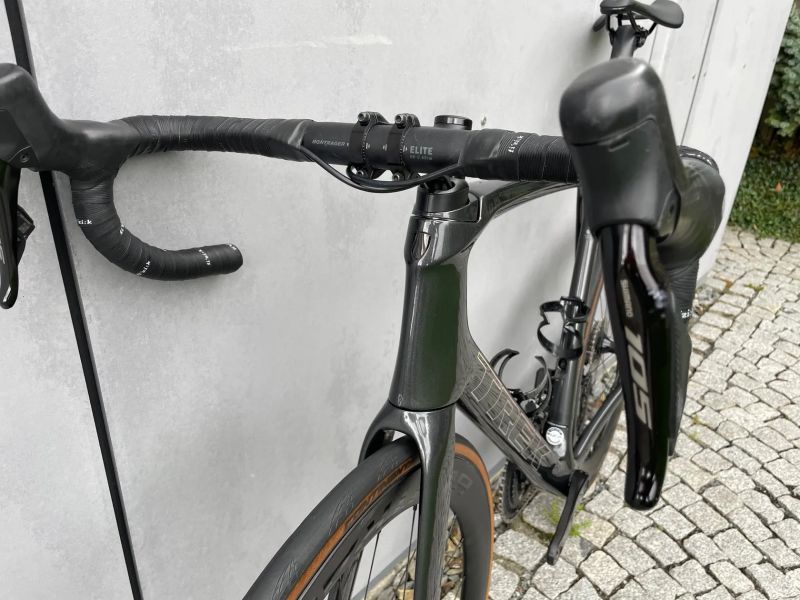 Trek Emonda SL 6 PRO Di2 Shimano 105 vel. 60 (na postavu 185 cm - 190 cm)