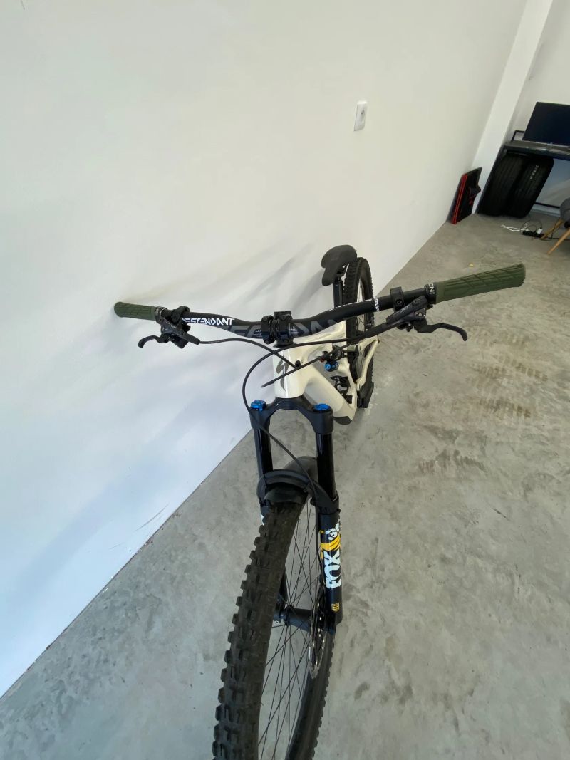 Specialized Stumpjumper EVO, custom (váha do 15kg)