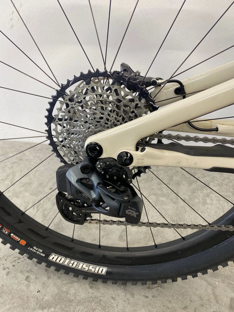 Specialized Stumpjumper EVO, custom (váha do 15kg)