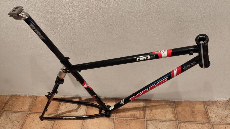Soft tailový rám KHS Pro ST + sedlovka + sedlová objímka + hlavové složení