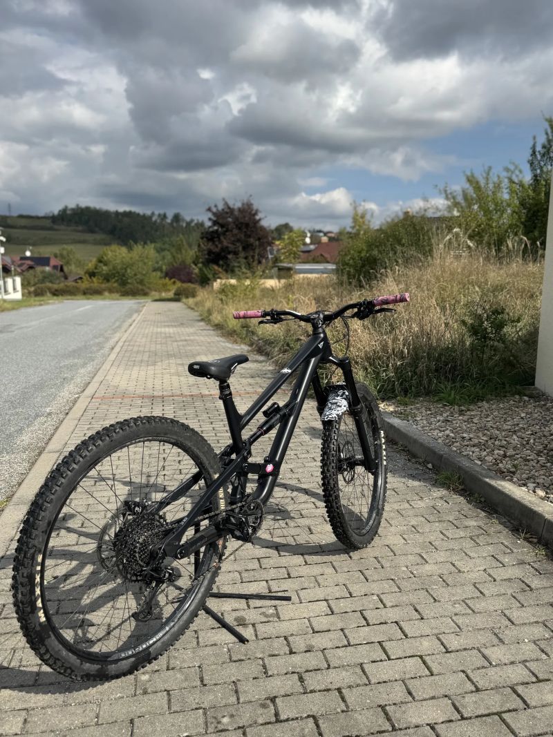 YT Industries Capra core1