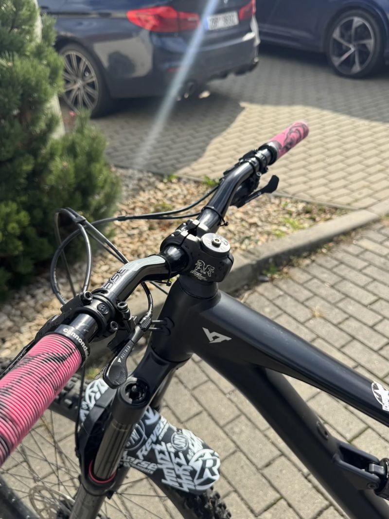 YT Industries Capra core1