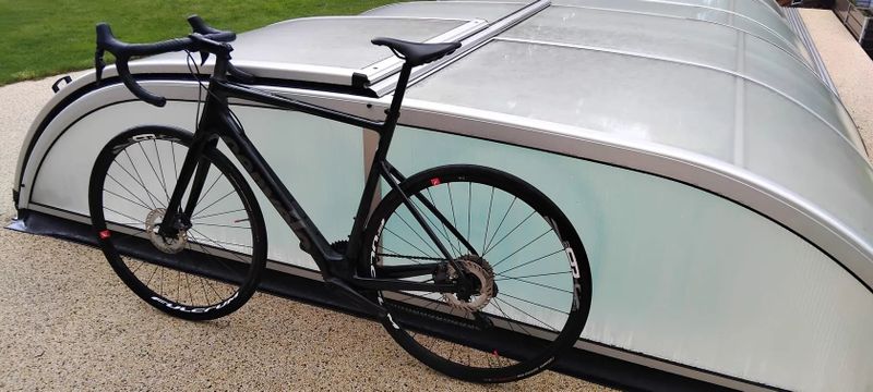 Silniční kolo Cervélo Caledonia Ultegra Di2 - metallic black