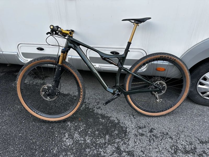 Orbea OIZ CUSTOM fox Factory Kashima 