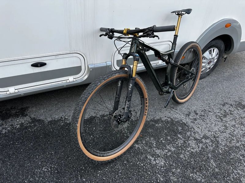 Orbea OIZ CUSTOM fox Factory Kashima 