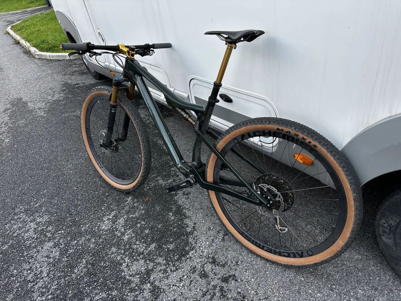 Orbea OIZ CUSTOM fox Factory Kashima 