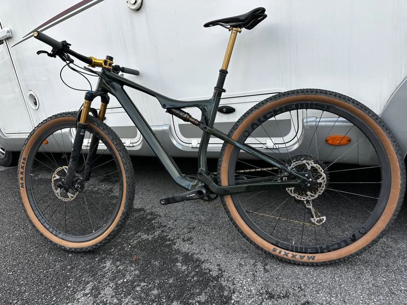 Orbea OIZ CUSTOM fox Factory Kashima 