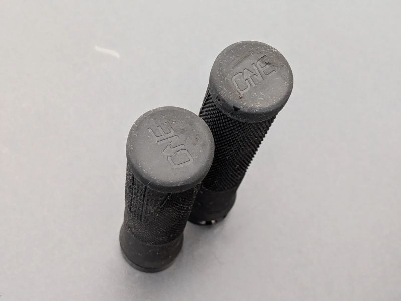 gripy OneUp Thin Grips