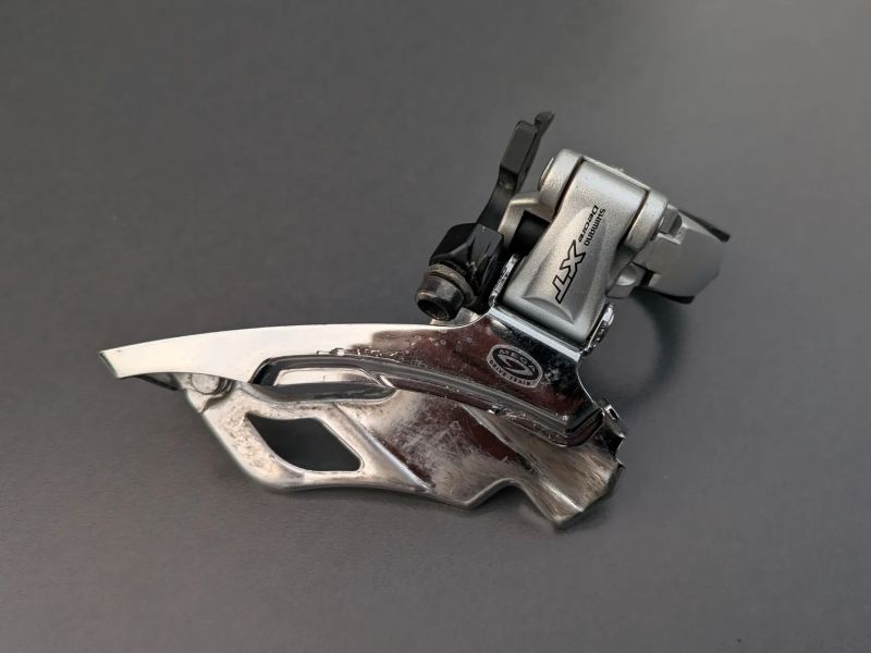 přesmykač Shimano Deore XT 3x9