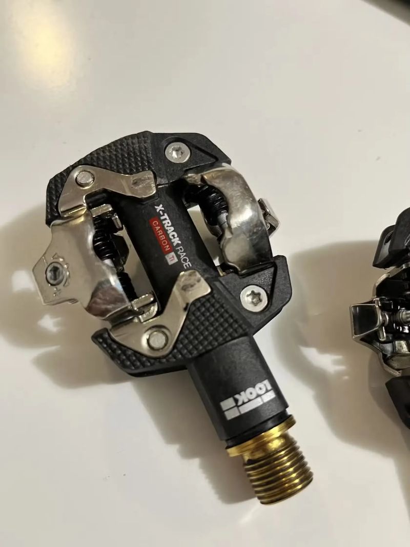 Look X-track Carbon Titan vs kufrů