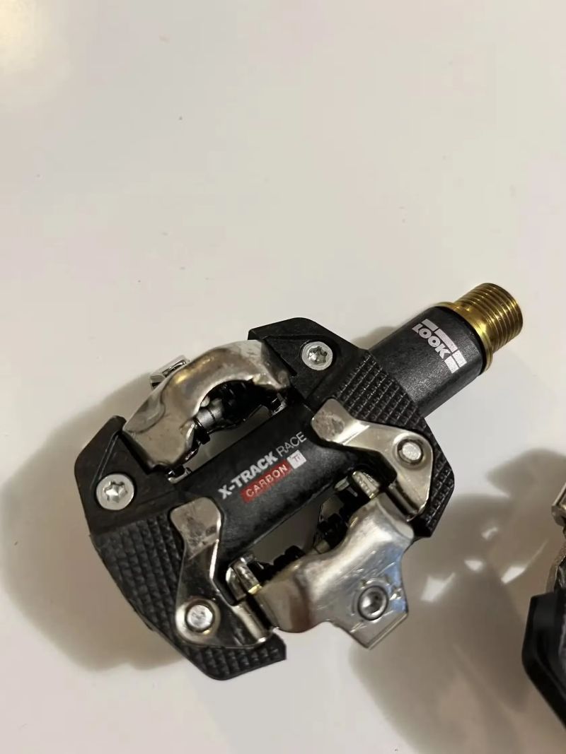 Look X-track Carbon Titan vs kufrů