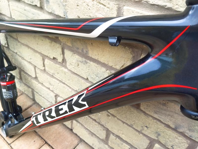 Trek Top Fuel 9.9 Carbon - téměř nepoužitý 