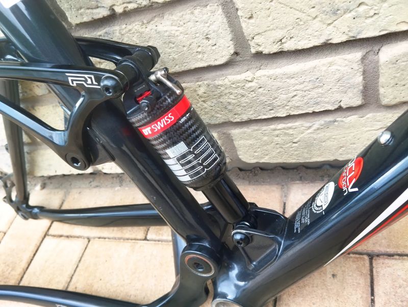 Trek Top Fuel 9.9 Carbon - téměř nepoužitý 